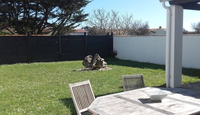 BEAUTIFUL RETAINED HOUSE NEAR BEACHES