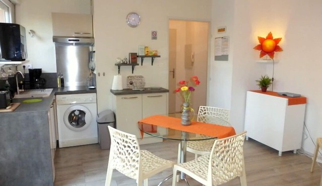 Beau Furnished classified 3 * 3/4 Pers. + PARKING + WIFI + Garden