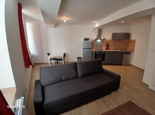 Beau studio au centre du vieux Nyons en Drôme Provençale