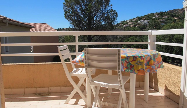 Beau studio cabine avec piscine et plage à 50m