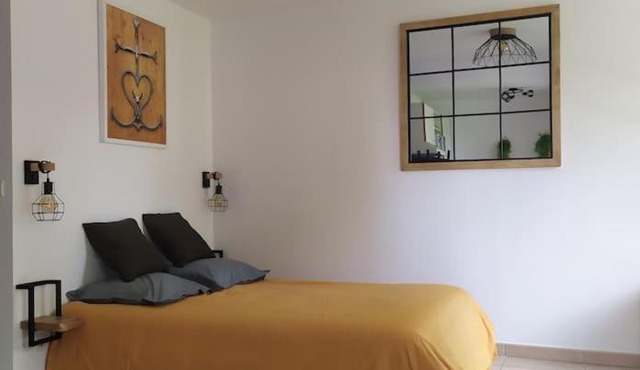 Beau studio neuf + parking et vélo gratuit