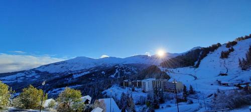 Beau studio - vue magnifique - pied des pistes