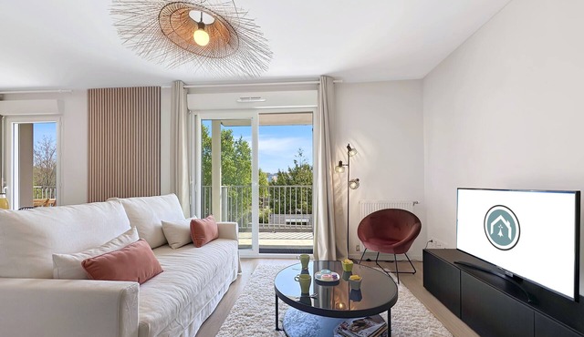 Beau T2 récent, terrasse, parking, 4 pers