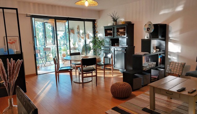 Beau T3 Calme 2 Chambres/loggia vue Jardin/20 mn des Plages/challans Centre