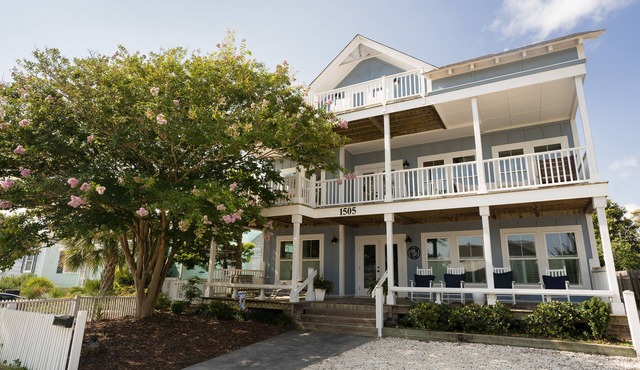 Beaufort Kite House - Front Street 7 Bedroom Home