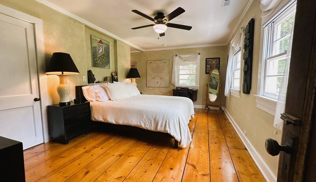 Beaufort Old Point Artist Suite