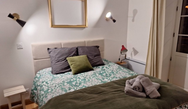 Beaune Centre Ville, Studio Côté Cour