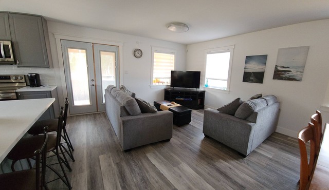 Beausoleil Saltwater Sunsets RnR on Acadian Coastal drive, Hot Tub, Air Hockey