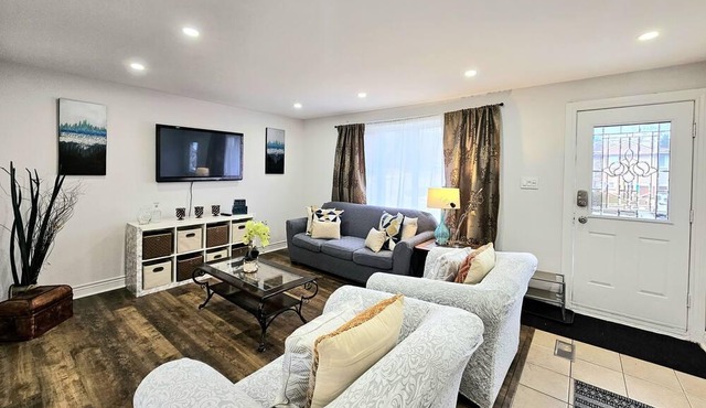 Beautiful & Central 3 BR home in Bradford