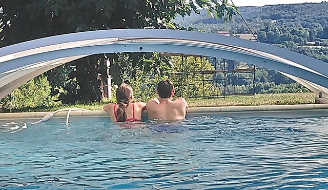 Beautiful stone house with view of the Dordogne and swimming pool