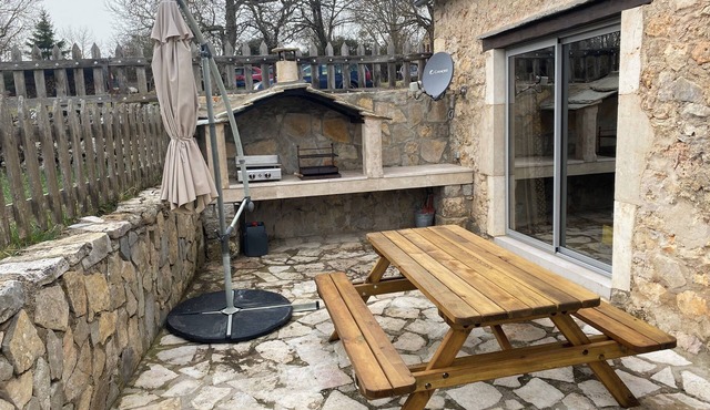 Beautiful Caussenarde house on the Causse Méjean Lozère