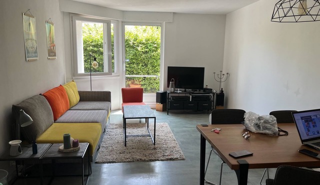 Beautiful apartment for 3 with garden