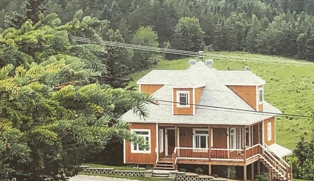 Beautiful Country House In The Mountains