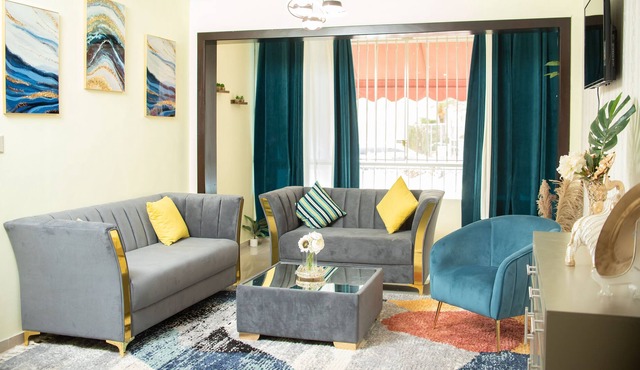 Beautiful 1st Floor, 3 bedroom Condo! Salida a Santo Domingo! SFM private patio!