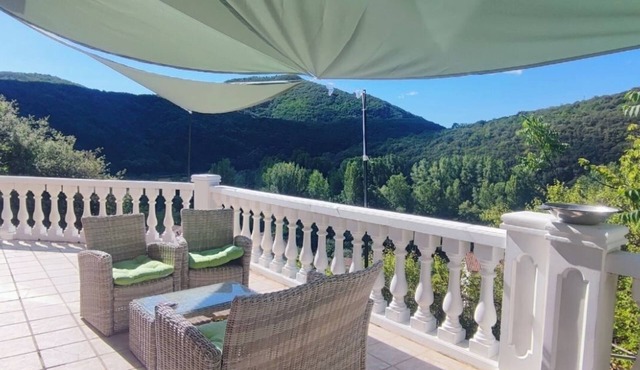 Beautiful country house with terraces and garden 15 km LAMALOU 35 km SALAGOU