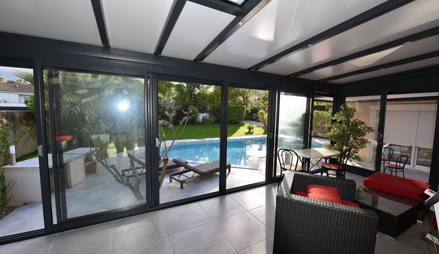 Beautiful architect-designed villa 200 m 2 with swimming pool