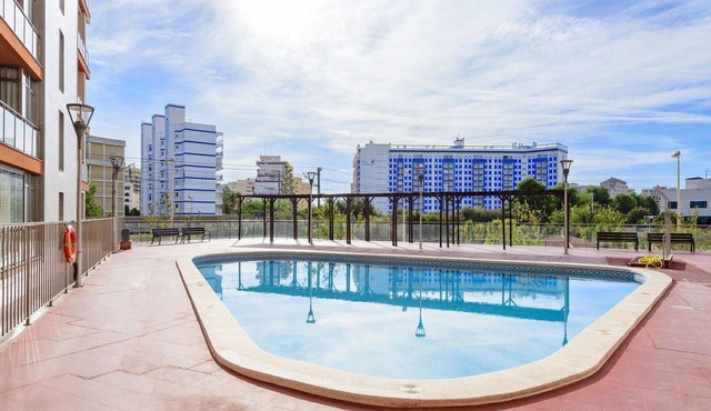 Beautiful apartment for 6 guests with A/C, pool, WIFI, TV, terrace and pets allowed