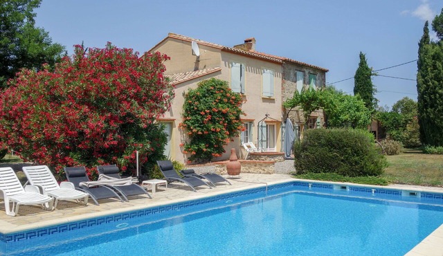 Beautiful private villa for 6 guests with private pool, WIFI, TV and terrace