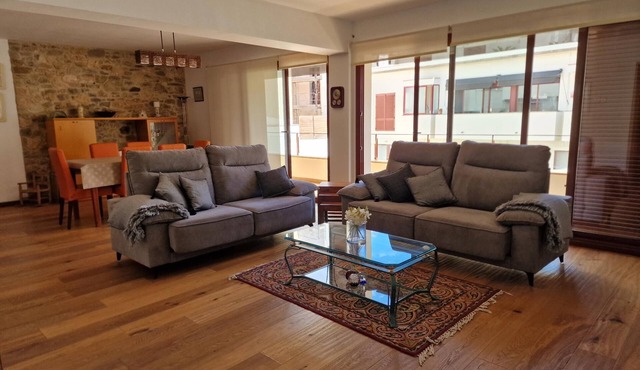 BEAUTIFUL FLAT in the CENTER at two minutes walking distance to the BEACH.