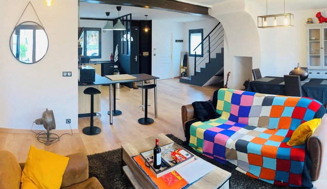 beautiful house with jacuzzi !