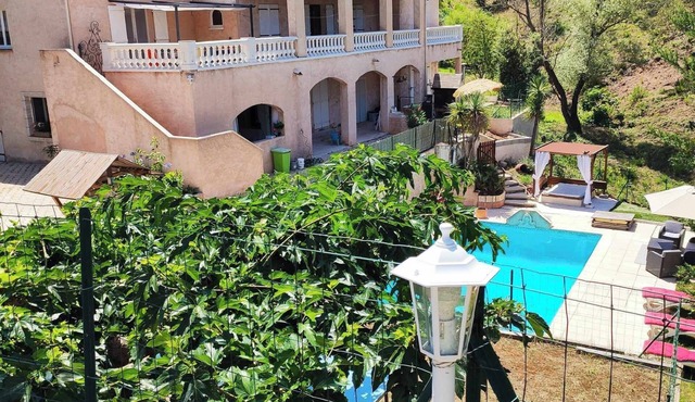 Beautiful villa spatieuse quiet residential area