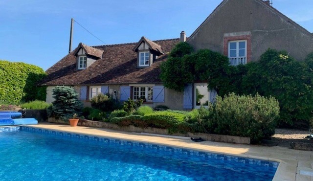 Beautiful private villa for 6 people with private pool, WIFI, TV, terrace and pets allowed