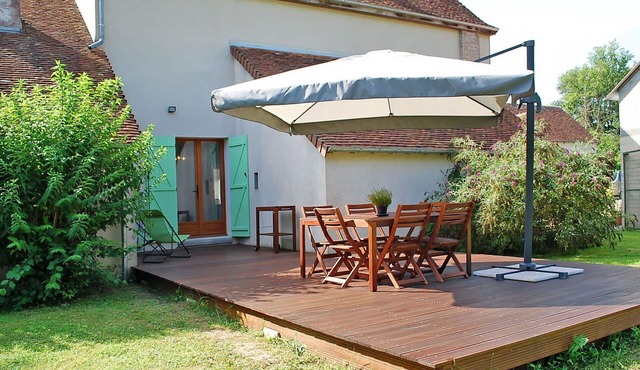 Beautiful private villa for 6 guests with WIFI, TV and terrace