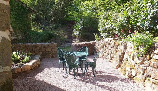 Beautiful cottage in Picturesque Rural Location close to local amenities