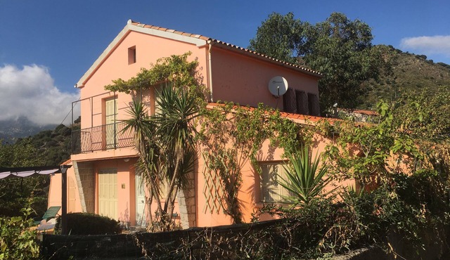Beautiful Corsican house 15 minutes from the beaches