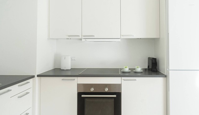 Beautiful 1-bed w/balcony