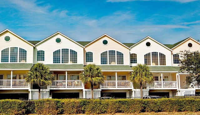 Beautiful 1 bedroom unit at resort, sleeps 4