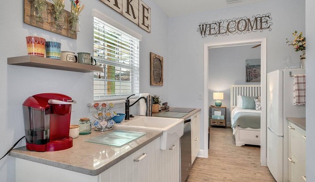 Beautiful 1 bedroom/1 bath unit in Downtown Clermont at Lake Minneola