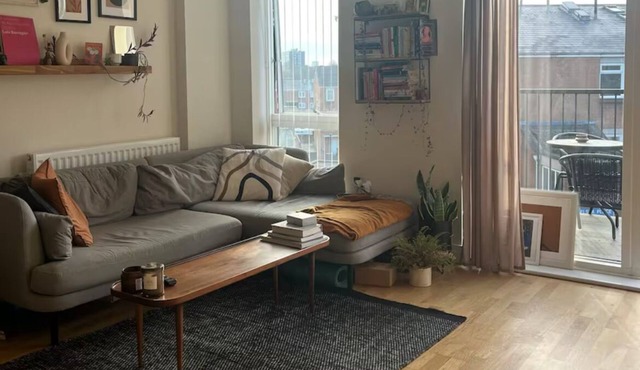 Beautiful 1 bedroom flat with a balcony in vibrant east london