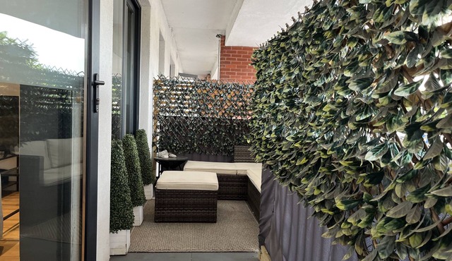 Beautiful 1 Bedroom Apartment - great location!