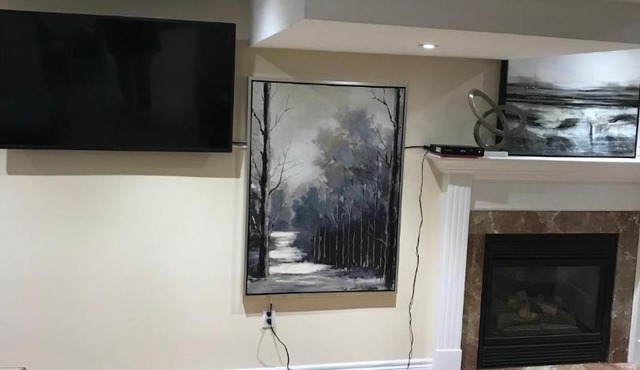 Beautiful 1 bedroom lower level apartment