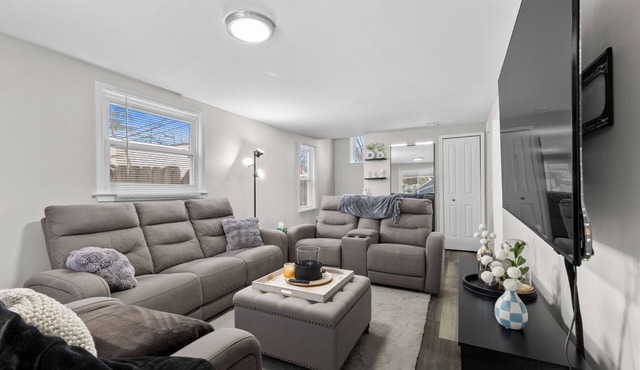 Beautiful 1-bedroom Modern Cozy Home in Downtown Wayne