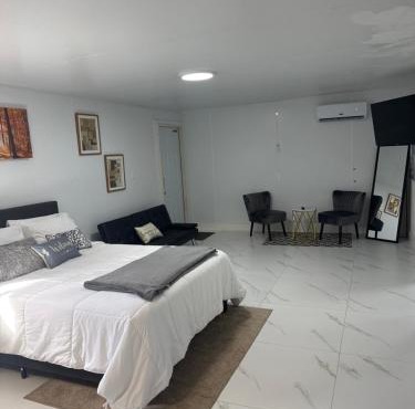 Beautiful 1 bedroom Studio located in Miramar