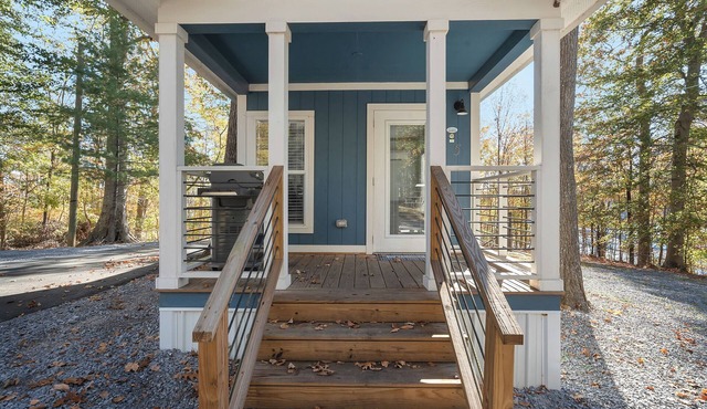 Beautiful 1-Bedroom Tiny Home 1/2 Mile from Marina and Boat Ramp #408!