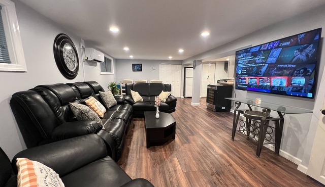 Beautiful 1 Bedroom Apartment Entire Unit