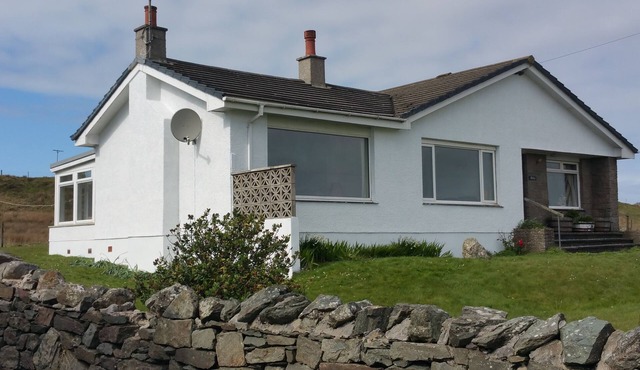 Beautiful 10 person modern bungalow in Bruichladdich with stunning views