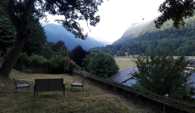 Beautiful 100m2 apartment with garden and terraces in a Bigourdan farmhouse