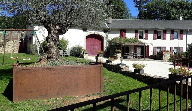 Beautiful 17th century character residence