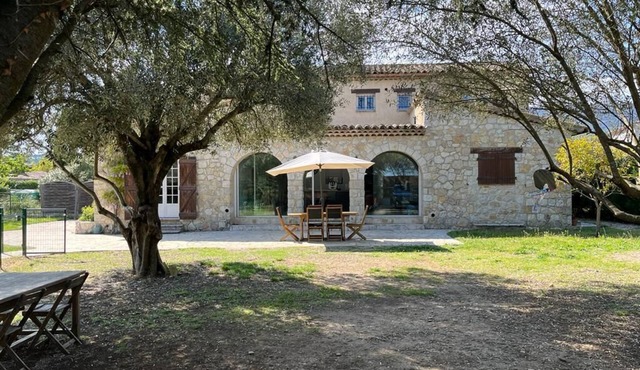 Beautiful 180m2 villa at the foot of the village of Fayence