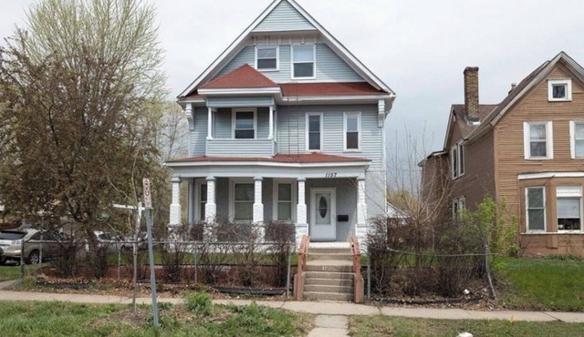 Beautiful 1895 Victorian 3-bedroom house in St Paul perfect for your getaway!