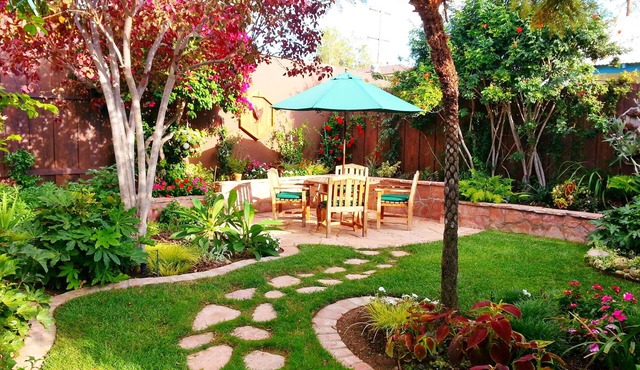 Beautiful 1940's La Jolla Beach Cottage and Gardens
