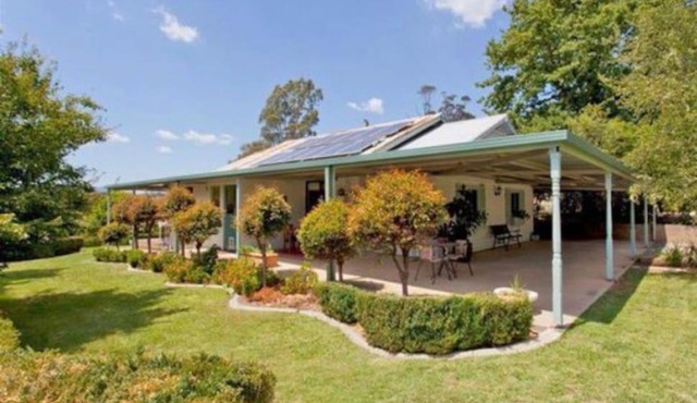 Beautiful 1960s home in historic Yackandandah