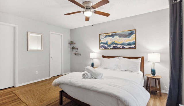 Beautiful 1BD/1BA in University Hills 4829