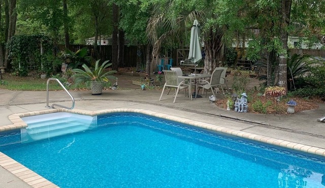 Beautiful 1BR Apt. Near Beach! Inc. Kit, Bath & LR