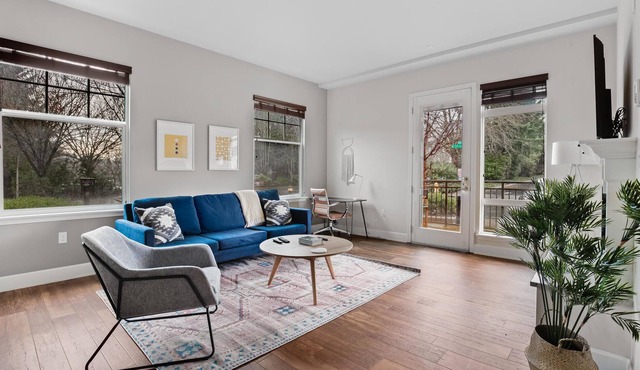 Beautiful 1BR Apartment in Woodinville