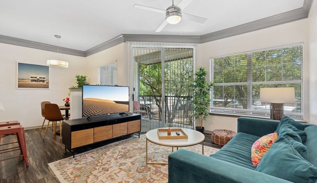 Beautiful 1BR Next to The Domain 1456